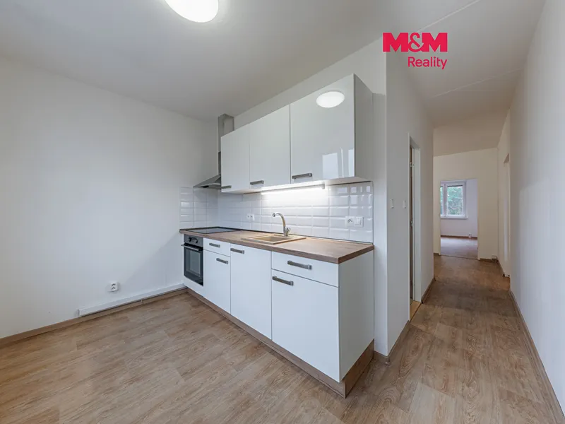 Prodej bytu 2+1, 61 m², Ostrov, ul. Lidická